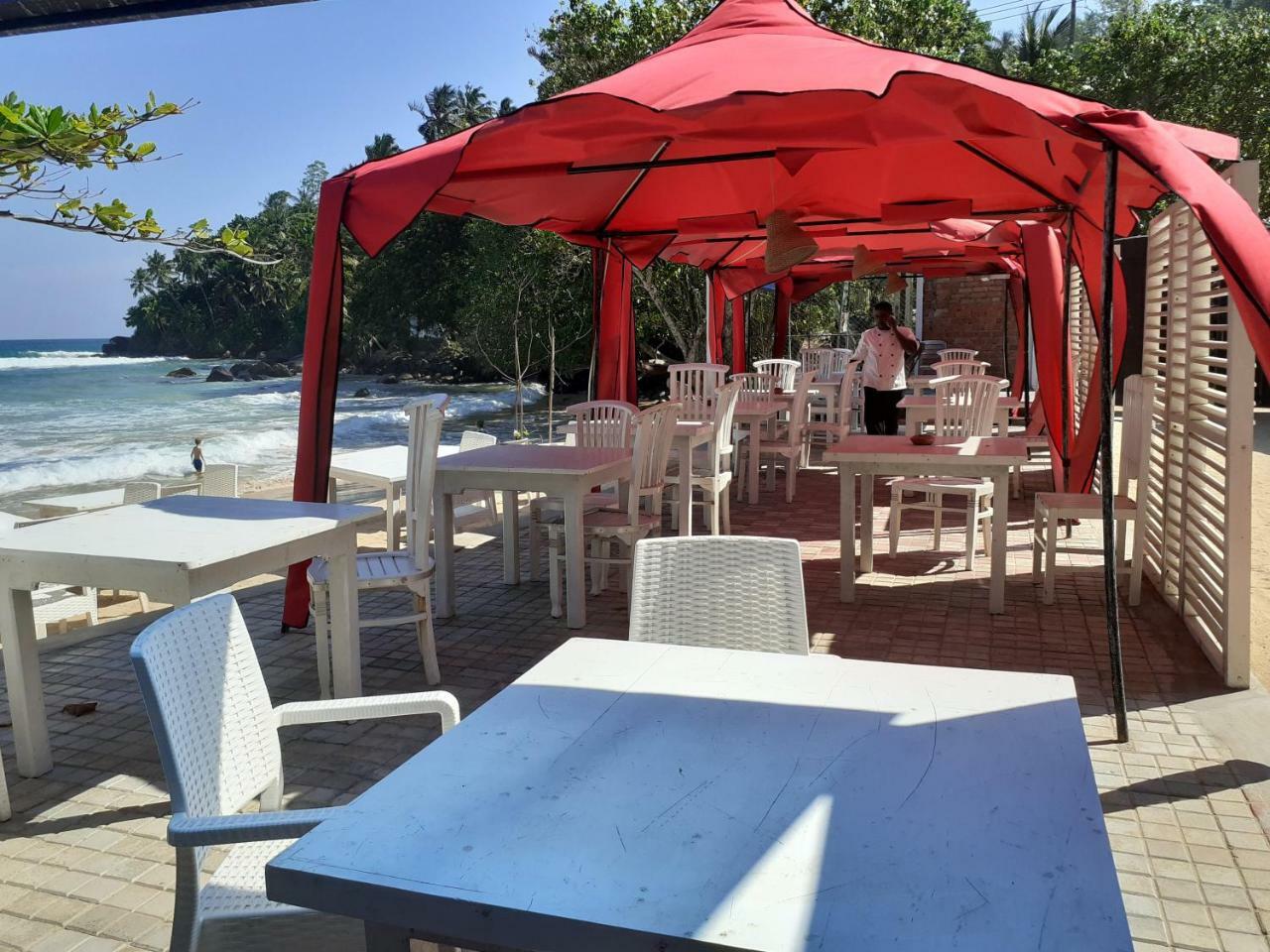 Coral Beach Hotel Mirissa Esterno foto