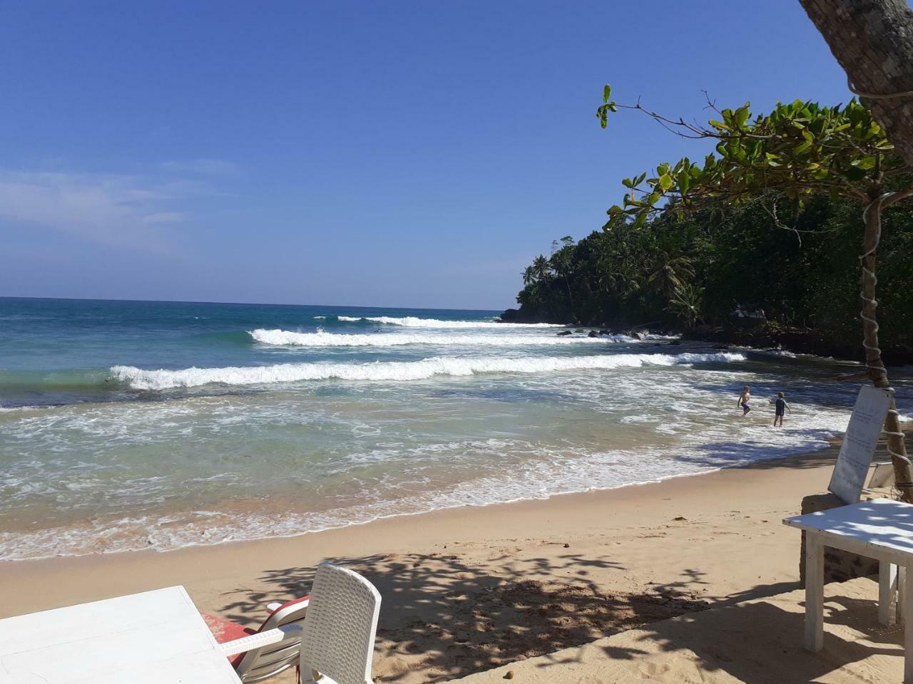 Coral Beach Hotel Mirissa Esterno foto