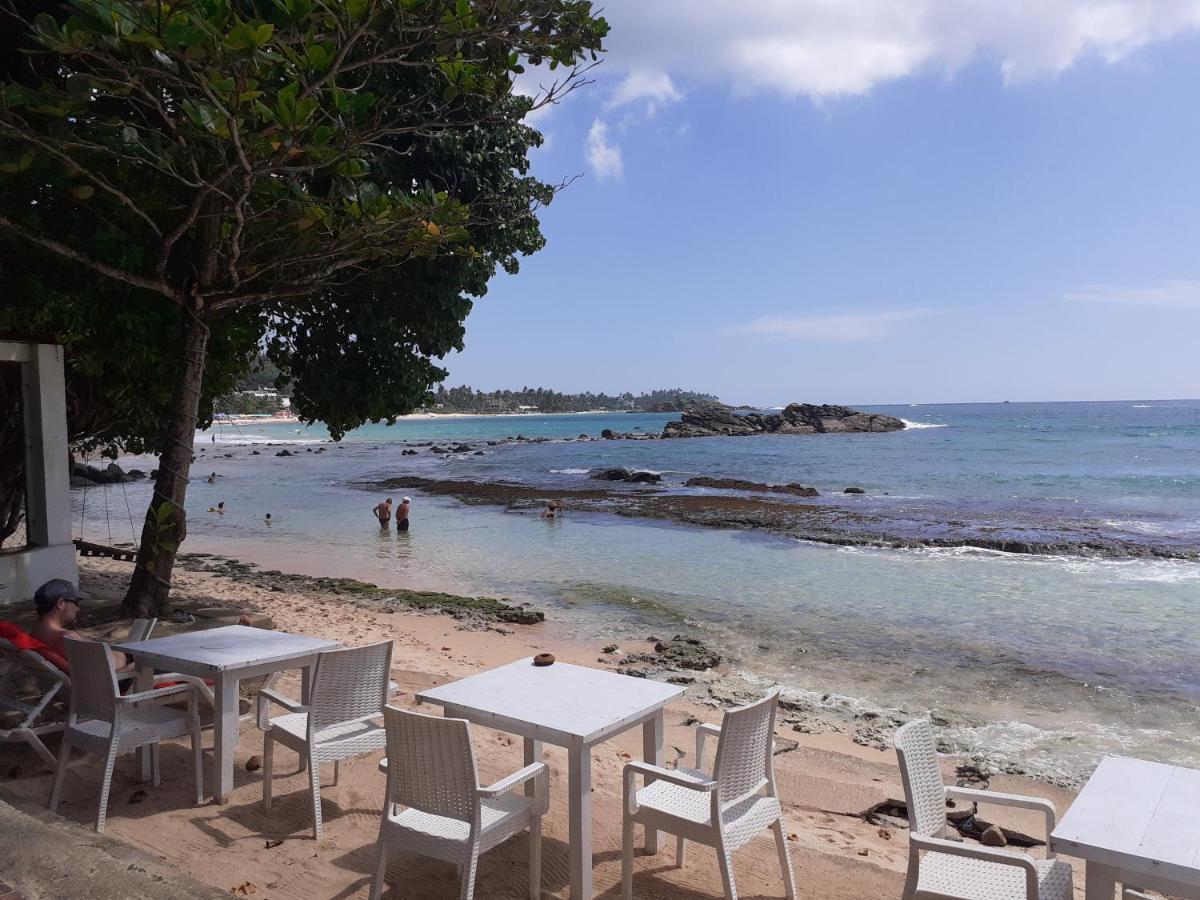 Coral Beach Hotel Mirissa Esterno foto